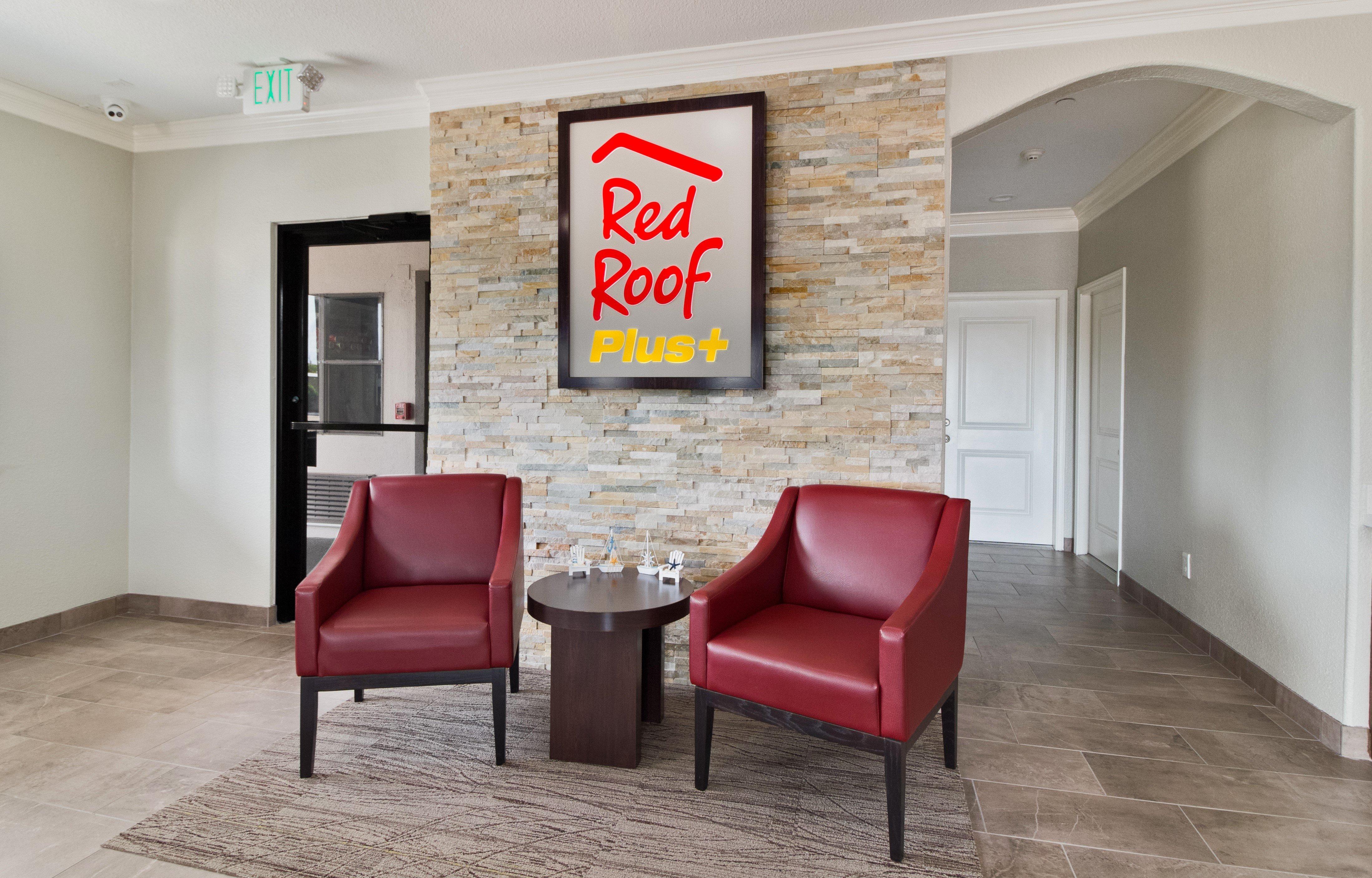 Red Roof Inn Plus + Galveston - Beachfront מראה חיצוני תמונה