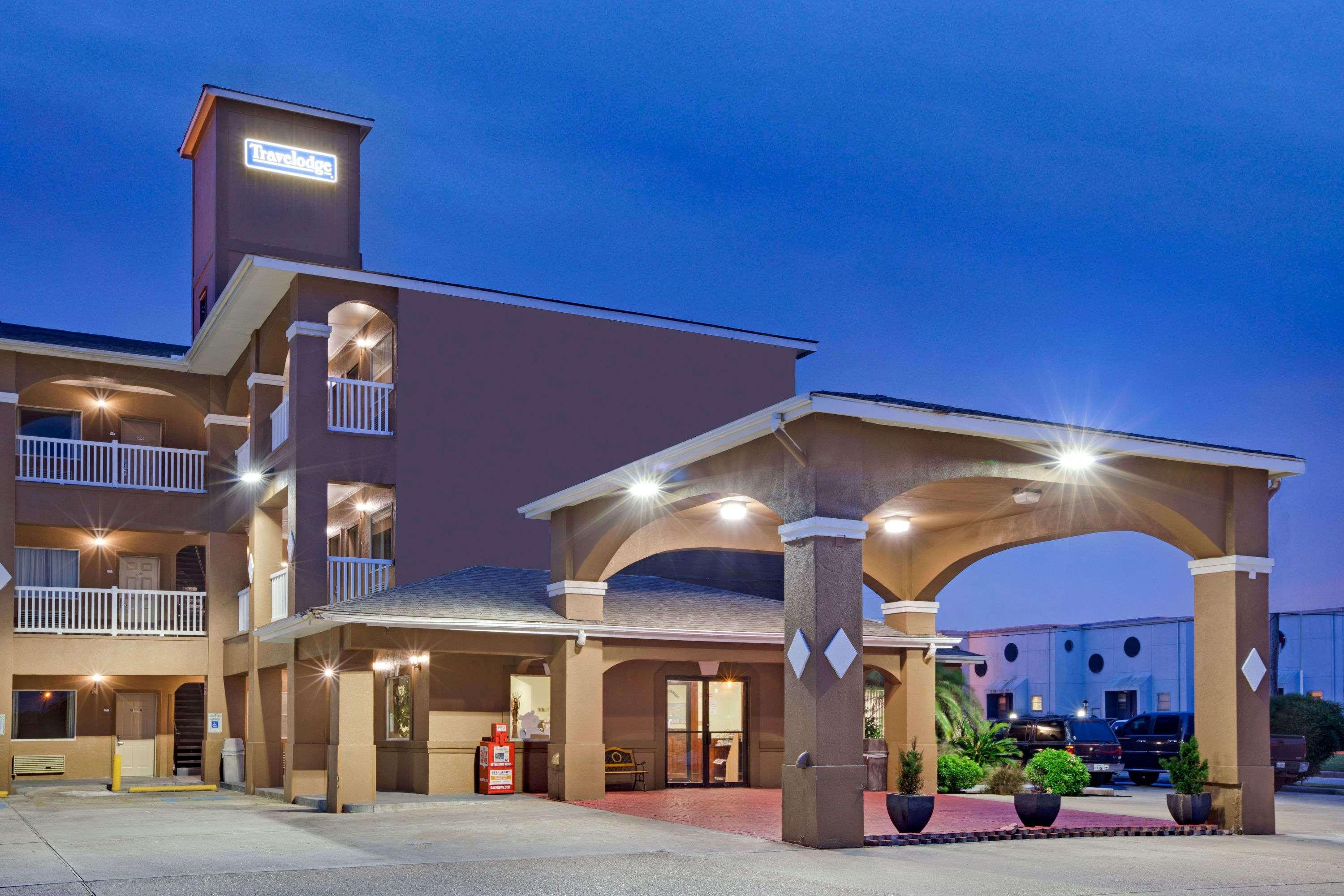 Red Roof Inn Plus + Galveston - Beachfront מראה חיצוני תמונה