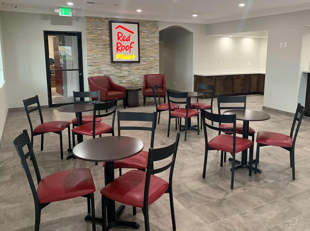 Red Roof Inn Plus + Galveston - Beachfront מראה פנימי תמונה